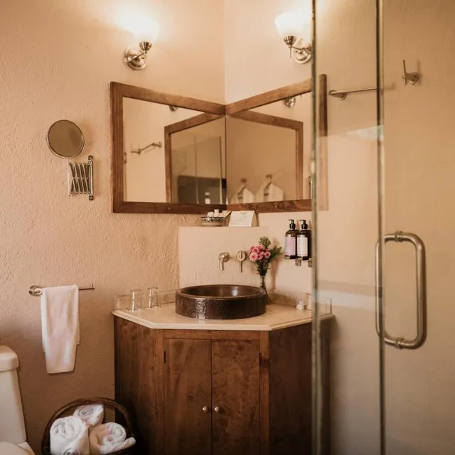 جناح بسرير كينج بجاكوزي، Hacienda Sepulveda Hotel Spa 7/8