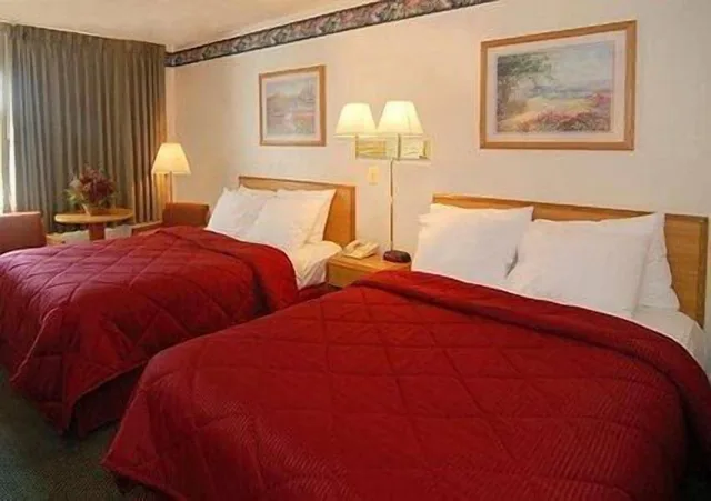 غرفة قياسية بسريرين مزدوجين، Comfort Inn Atkins 1/5