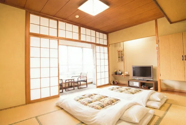 غرفة بفراش فوتون وسرير فردي، Arima Onsen Motoyu Ryuusenkaku 1/3