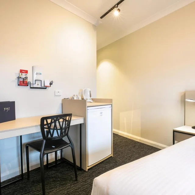 غرفة عائلية بغرفتي نوم، Hendon Hotel 7/10