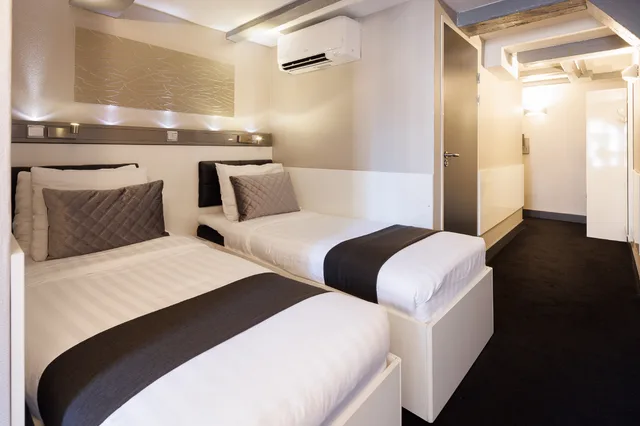 غرفة بسريرين منفصلين، Hotel CC 1/5