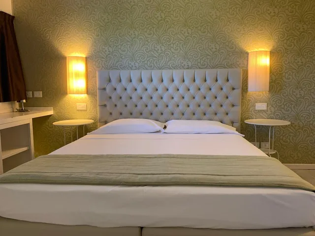 غرفة كلاسيكية بسريرين منفصلين بإطلالة على المدينة بغرفة نوم واحدة، Nuova Opera Rooms 7/10