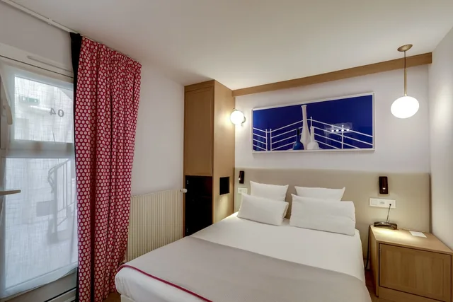 Room, Double or Twin Bed, Courtyard Area، Alexandrine Opera 1/9