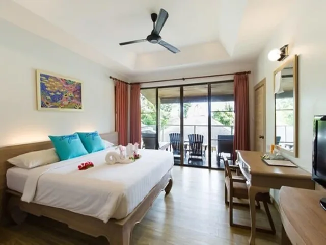 غرفة بريميير بسرير مزدوج أو سريرين منفصلين بإطلالة على الحديقة، Bay View Resort Koh Phi Phi 5/10