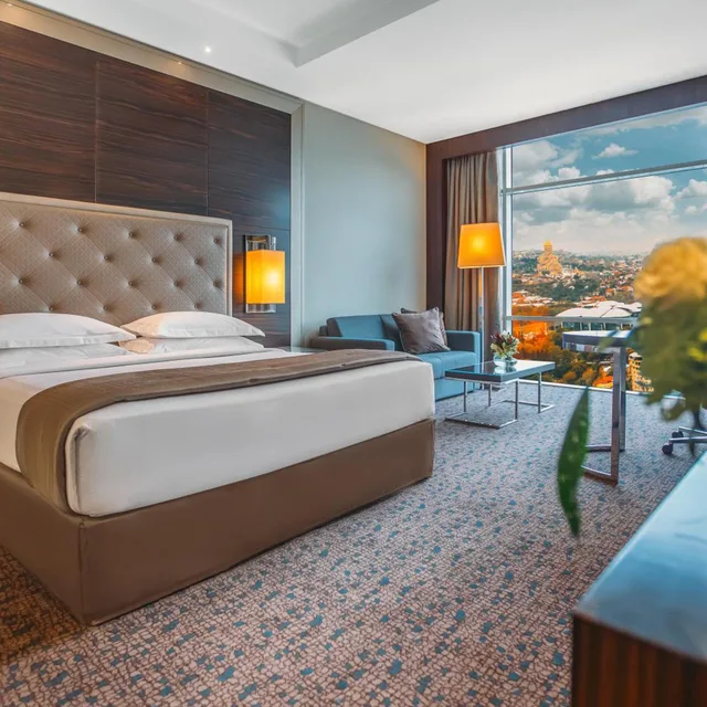 غرفة كلوب بإطلالة على النهر، The Biltmore Hotel Tbilisi 5/7