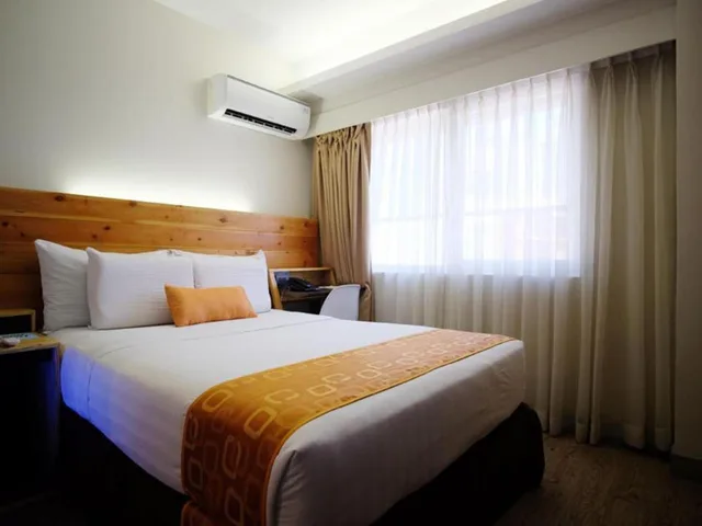 غرفة قياسية، Cuarto Hotel 1/2