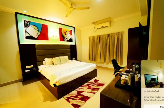 جناح، HOTEL RADHIKA REGENCY 1/1