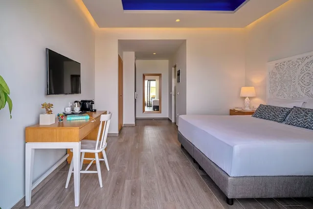 غرفة سوبيريور بسريرين منفصلين بشرفة بإطلالة جزئية على البحر، Villaggio Boutique Hotel Hersonissos - Adults Only 5/10