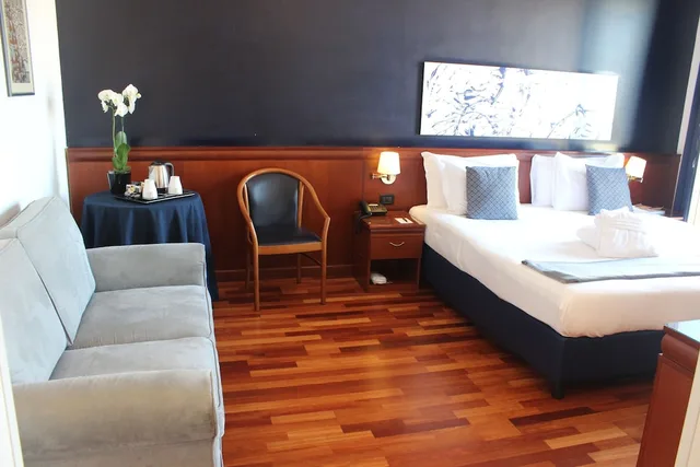 جناح استوديو بسرير كينج بإطلالة على الحديقة بشرفة، GRAND HOTEL TIBERIO 10/10