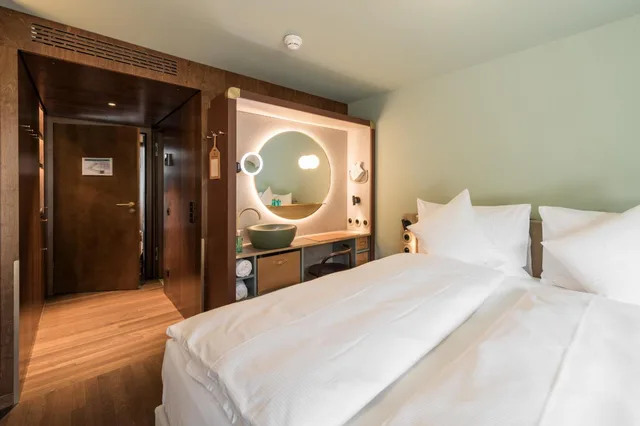 غرفة قياسية بسرير مزدوج، Hotel Aare Thun 4/7