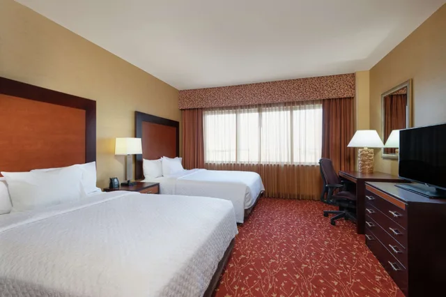 غرفة بسريرين كوين، Embassy Suites by Hilton Loveland Hotel Conference Center and Spa 1/2