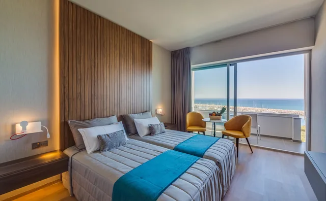 غرفة قياسية بسرير مزدوج بإطلالة على البحر، Sun Hall Hotel 1/5