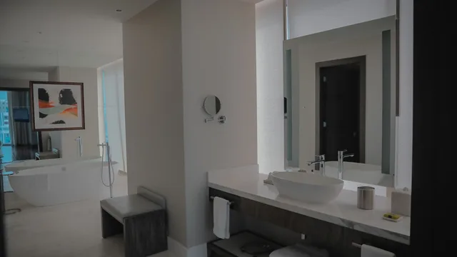 جناح بسرير فردي بغرفة نوم واحدة مع دخول صالة النادي، Intercontinental Real Santo Domingo 5/10