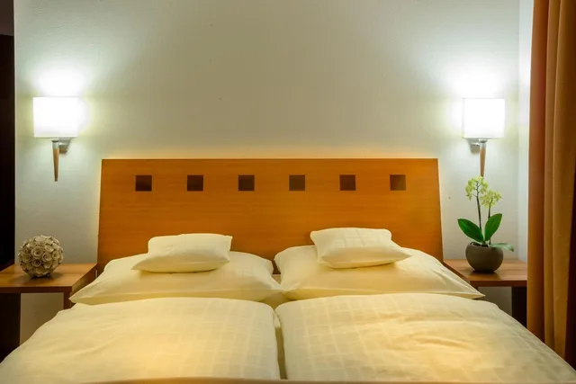 Classic, Double Bed, Seehotel Niedernberg - Das Dorf am See 5/10