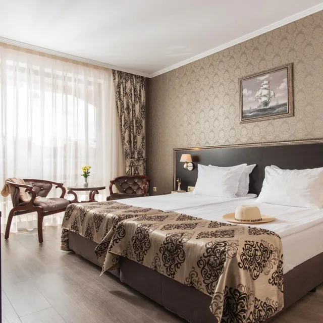 غرفة بسرير مزدوج مع سرير إضافي، Hotel & Spa Diamant Residence 3/6