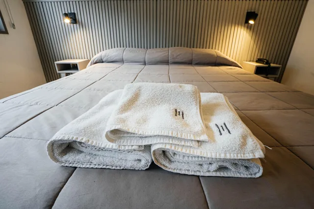 غرفة بسرير مزدوج، M382 Hotel Bariloche 3/5