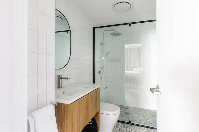 غرفة سوبيريور بسرير كينج، Royal Exhibition Hotel 4/4