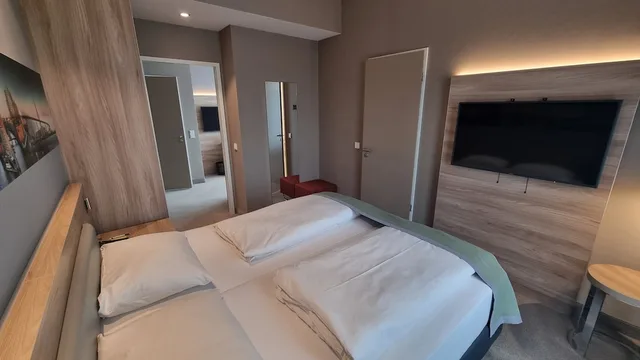 جناح بسرير مزدوج بشرفة، Hotel Panorama Hamburg-Harburg 1/4