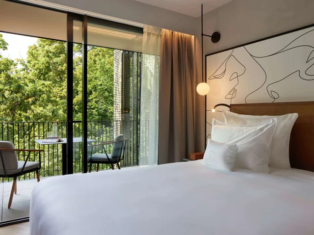 Artist, Executive, Queen Bed, Sofa, Balcony، L Esquisse Hotel & Spa Colmar - MGallery Collection 3/10