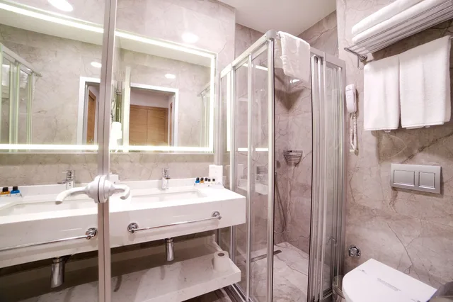 غرفة ثلاثية بسريرين، Erboy Hotel Istanbul 8/8