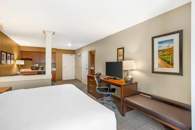 Efficiency, Suite, King Bed, Accessible, Comfort Inn & Suites Gap Amish Country 1/6
