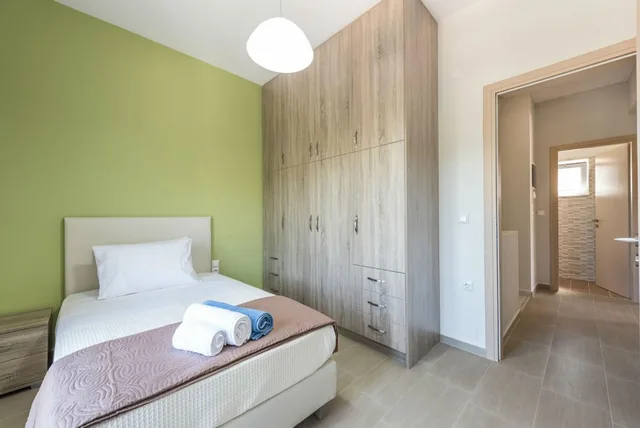 فيلا بسريرين منفصلين وسريرين مزدوجين وفرشتي فوتون بمسبح خاص، Neaira Villas Chania 7/9