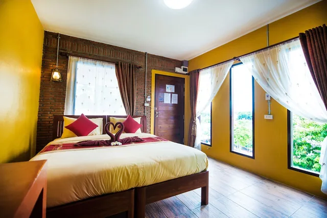 1 Bedroom, Classic, King Bed, Balcony, Pongphen Guesthouse 8/10