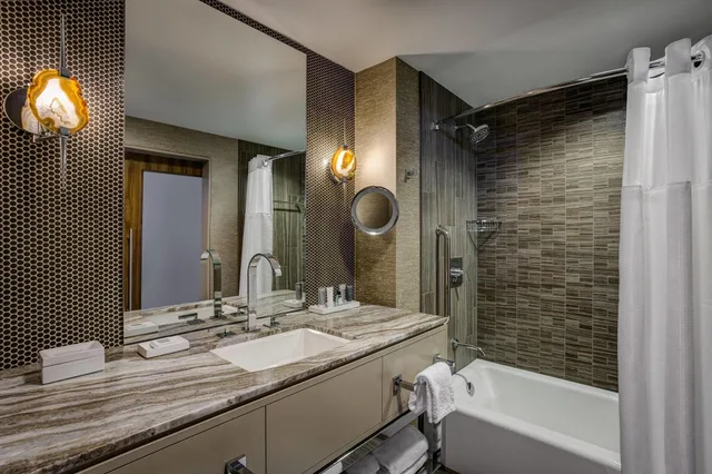 غرفة بسرير مزدوج بإطلالة، JW MARRIOTT AUSTIN 5/5