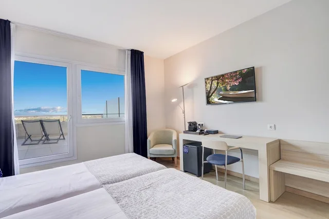 Privilege with Terrace Room, Hotel Augusta Barcelona Valles 1/5