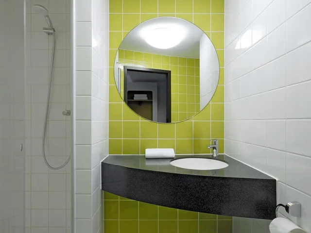 غرفة بسريرين منفصلين، B&B Hotel Frankfurt City-Ost 5/5