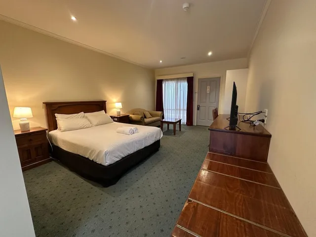 غرفة ديلوكس عائلية بسرير كوين وسريرين منفصلين، Crystal Inn 1/2