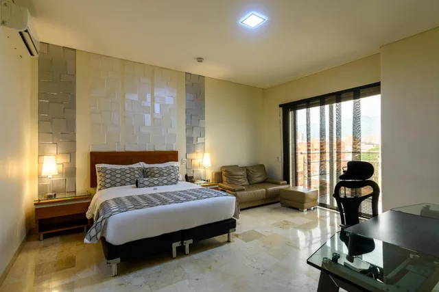 غرفة ديلوكس بسرير كوين بشرفة، Dorado La 70 Hotel 5/6