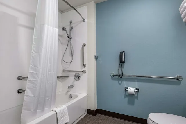 غرفة بسريرين كوين لذوي الإعاقة، Sleep Inn & Suites Milwaukee/Franklin, WI 3/3