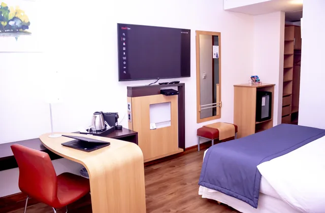 Executive, Double Bed, Street View، Novotel Porto Alegre Tres Figueiras 2/3