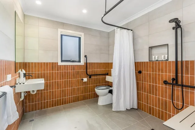 كابينة عائلية بسرير كوين وسرير فردي وسرير بطابقين لذوي الإعاقة، Bendigo Park Lane Holiday Park 3/3