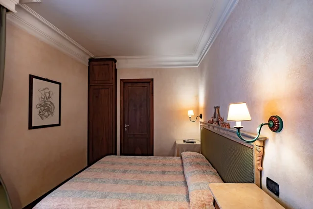 Room, Single, Queen Bed, Relais Ducale 1/2