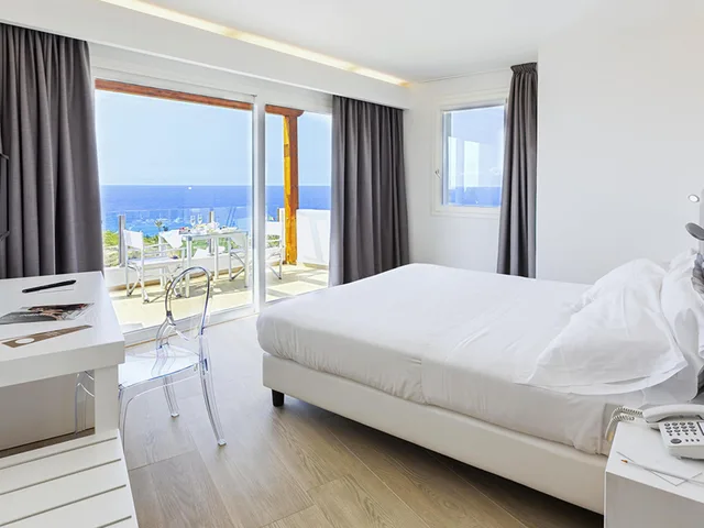 غرفة ديلوكس بسريرين منفصلين، Infinity Resort Tropea 3/6