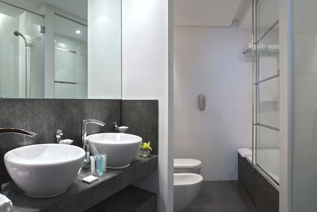 1 Bedroom, Suite, King Bed, Burj Khalifa View، Villa Rotana 4/5