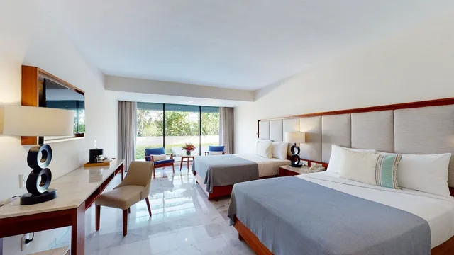 جناح عائلي بسريرين مزدوجين مع أريكة، Park Royal Beach Cancun - All Inclusive 1/4
