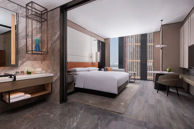 غرفة ديلوكس بسرير كينج، Tianjin Marriott Hotel National Convention and Exhibition Center 4/7