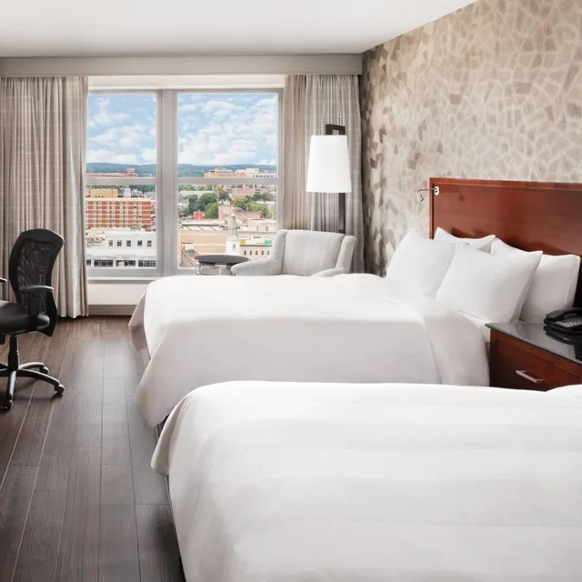 غرفة قياسية بسريرين مزدوجين، Lancaster Marriott at Penn Square 1/4