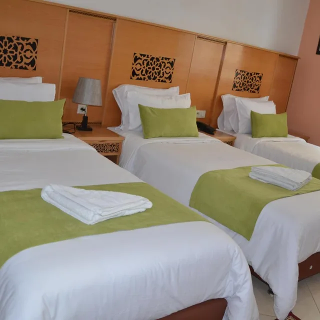 غرفة قياسية ثلاثية بإطلالة على البحر، Hotel Miramar Tanger 7/7
