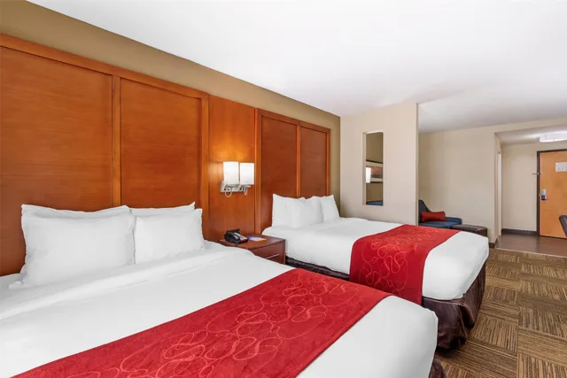 جناح بسريرين كوين لذوي الإعاقة، Comfort Suites Brunswick GA 1/3