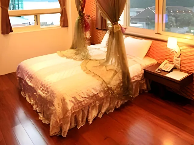 غرفة بسرير مزدوج، Ri Yue Hu Pan Hotel 1/1