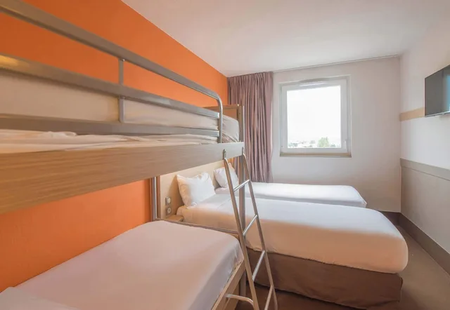 غرفة قياسية رباعية بأربعة أسرّة، B&B HOTEL Gap 2/4