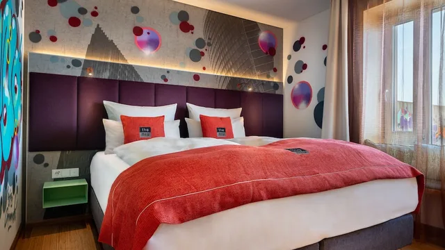 غرفة بريميوم، Holiday Inn - the niu, Hide Berlin Friedrichshain by IHG 3/7
