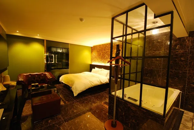 Spa, Premium, Double Bed, Jetted Tub، Hotel Buti 3/3