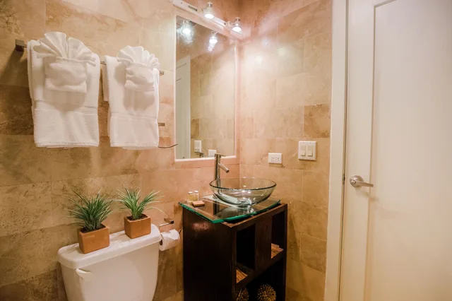 2 Bedrooms, Lagoon, Premier, 1 King and 2 Queen Beds, Bay View، Umaya Resort Adventures 8/8