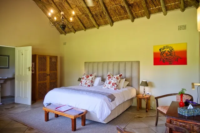 Valencia, Hut, Queen Bed، Chrislin African Lodge 3/4