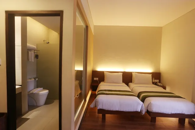 غرفة قياسية بسرير كوين، Grand Whiz Hotel Nusa Dua 7/10